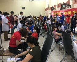 32 Tin CNVCLĐ huyện Điện Biên tham gia hiến máu tình nguyện