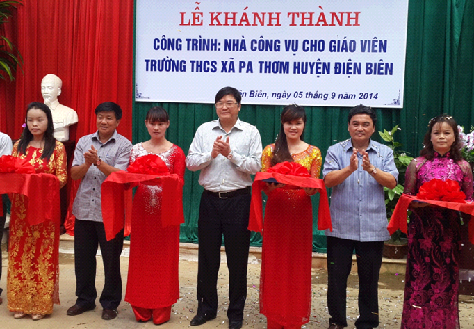 Khánh thành nhà công vụ Trường THCS Pa Thơm 2