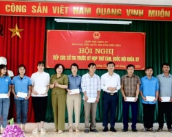 Đoàn Đại biểu Quốc Hội tỉnh Điện Biên tiếp xúc cử tri tại xã Mường Tùng huyện Mường Chà