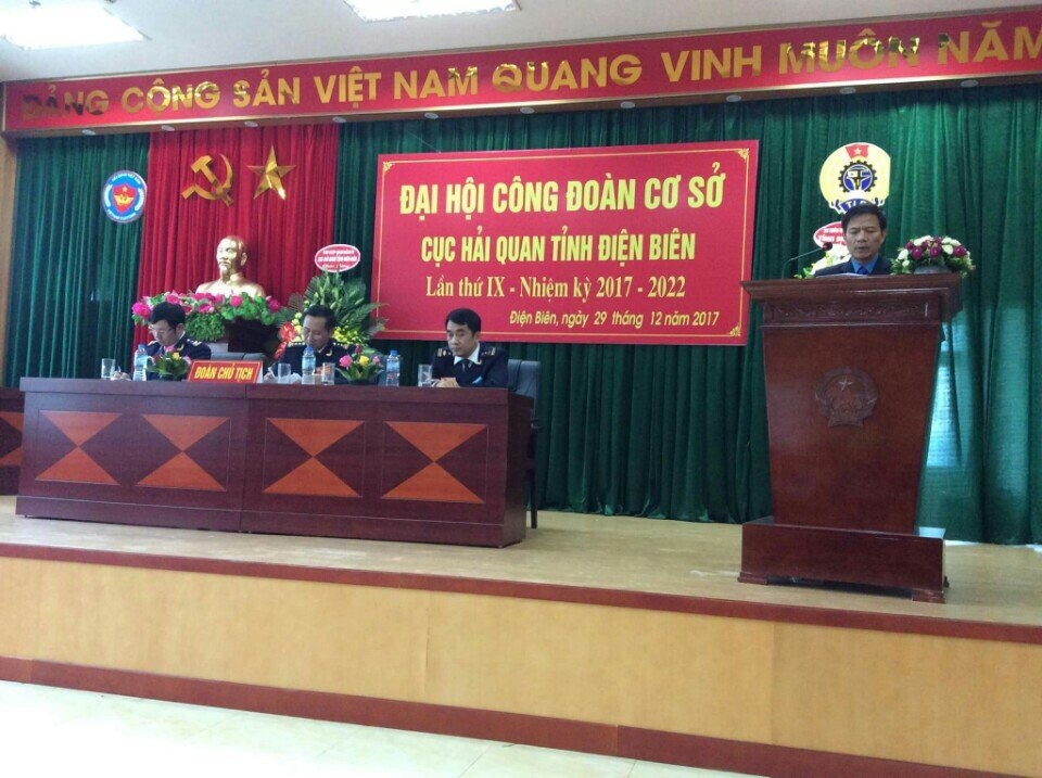 ĐC Lê Thanh Hà, Phó Chủ tịch LĐLĐ tỉnh phát biểu chỉ đạo Đại hội