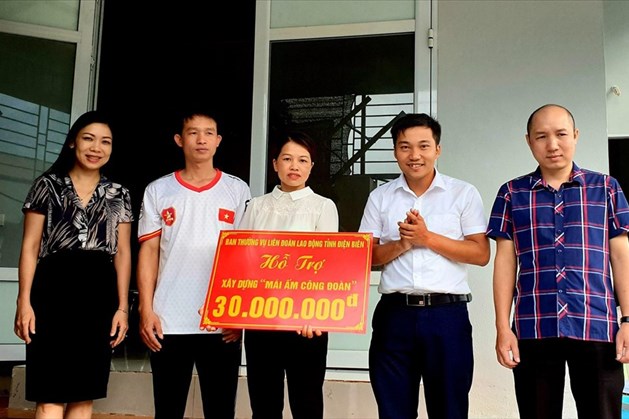 30 Hỗ trợ nhà ở Phan Huy LĐLĐ Thị xã Mường Lay