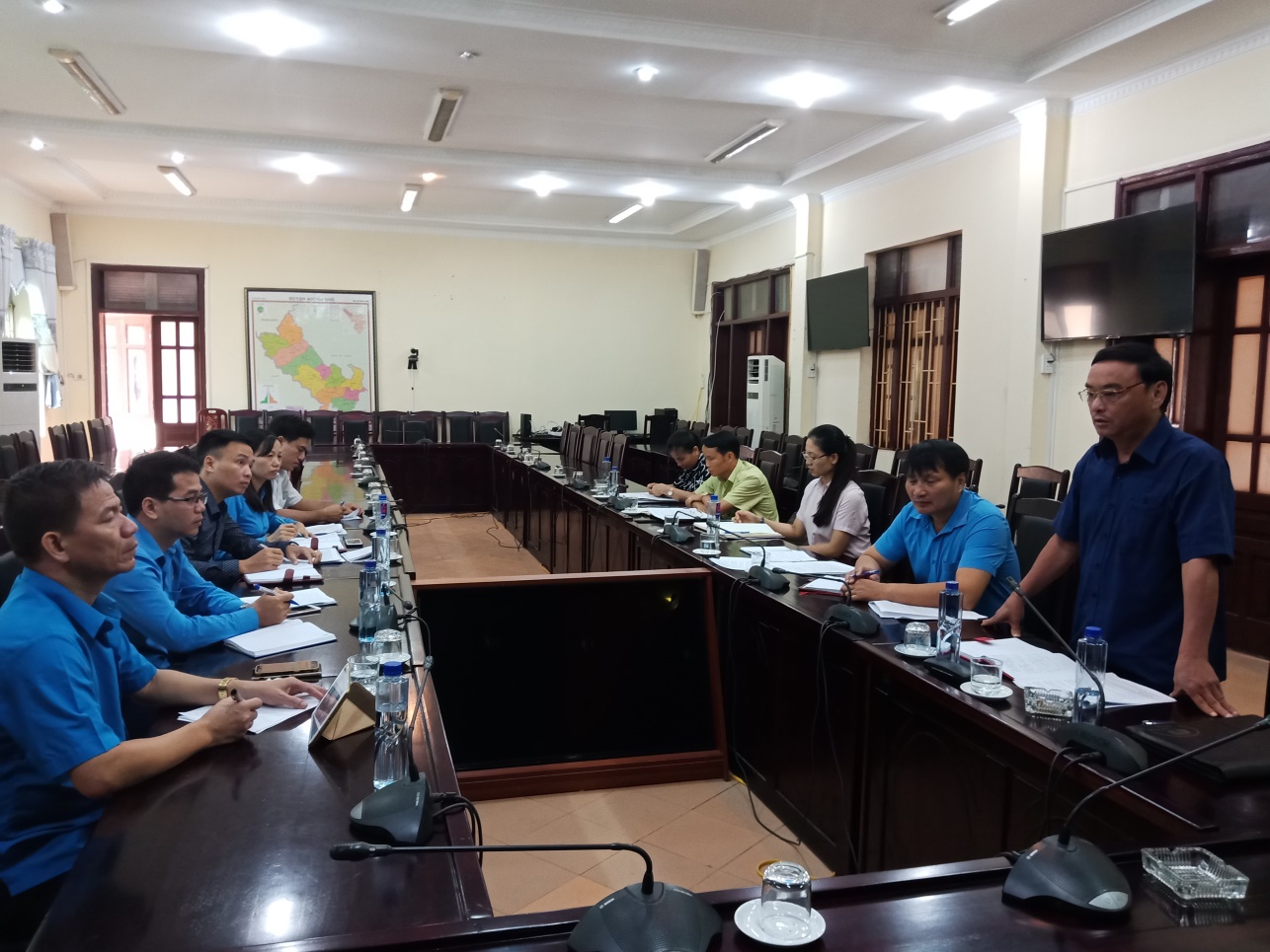 43 Chủ tịch LĐLĐ tỉnh làm việc với các cấp công đoàn huyện Mường Nhé 02